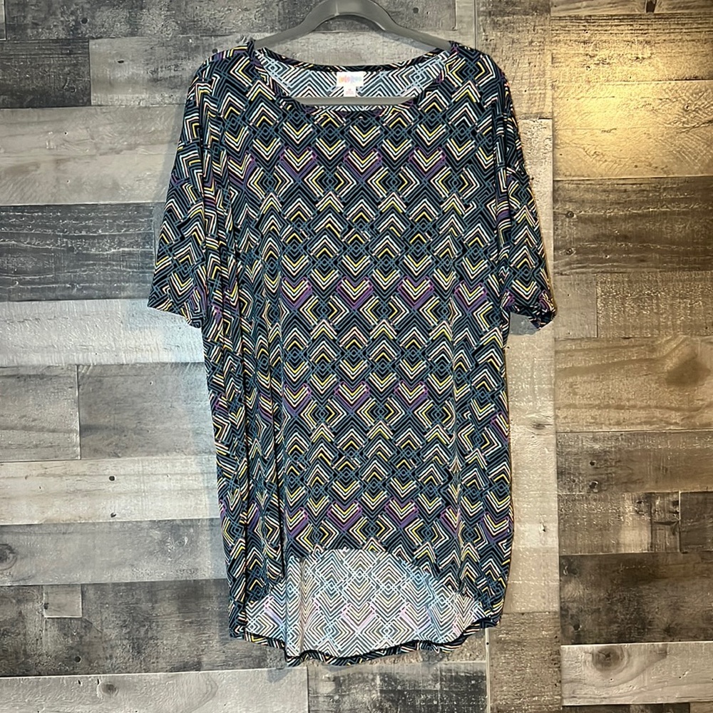 Lularoe Irma (Silky)